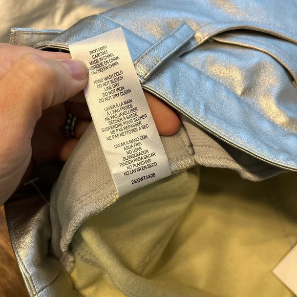 WAYF Luxury Metallic Silver High Rise Vegan Leather Pants Size Small - Picture 12 of 13